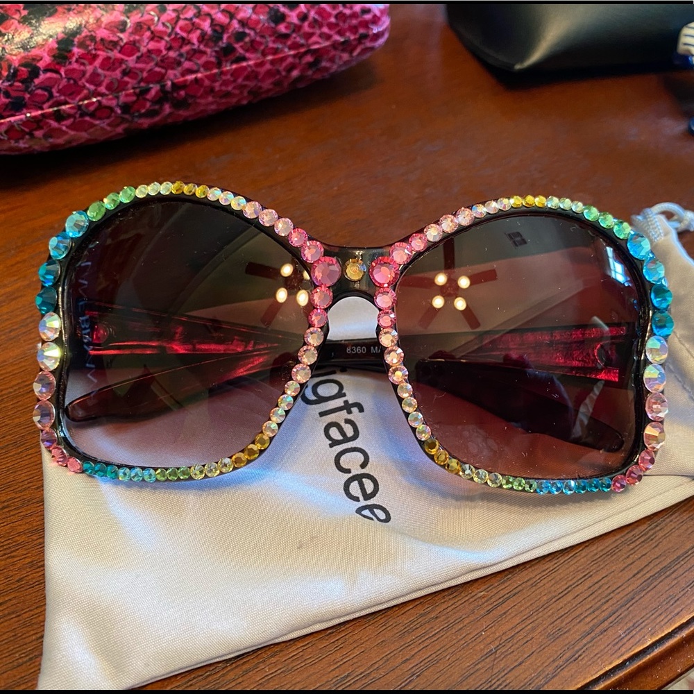 Multi Color Bling Sunglasses with cleaning cloth